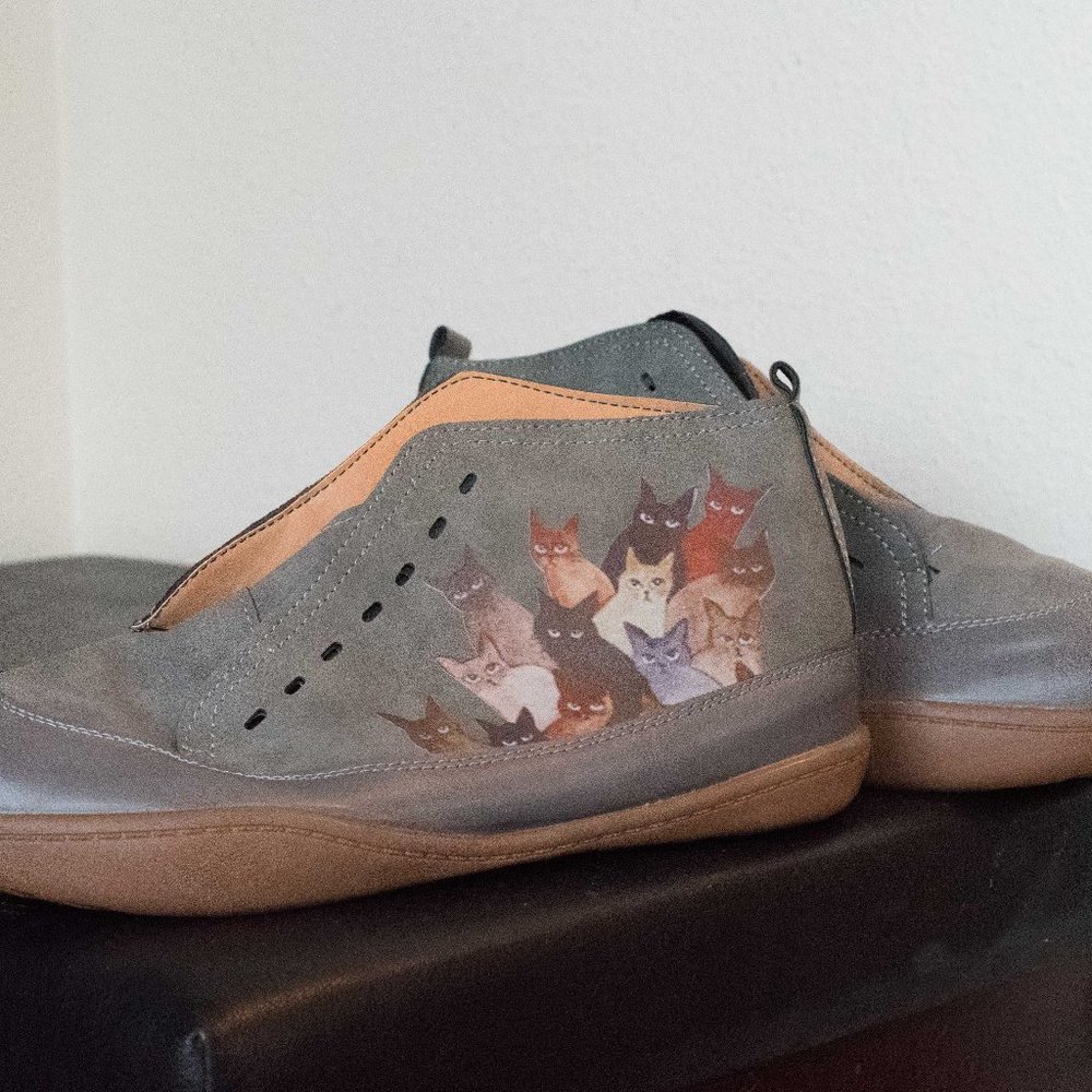 Gray Suede Lace-Up Boots with Cat Motif
